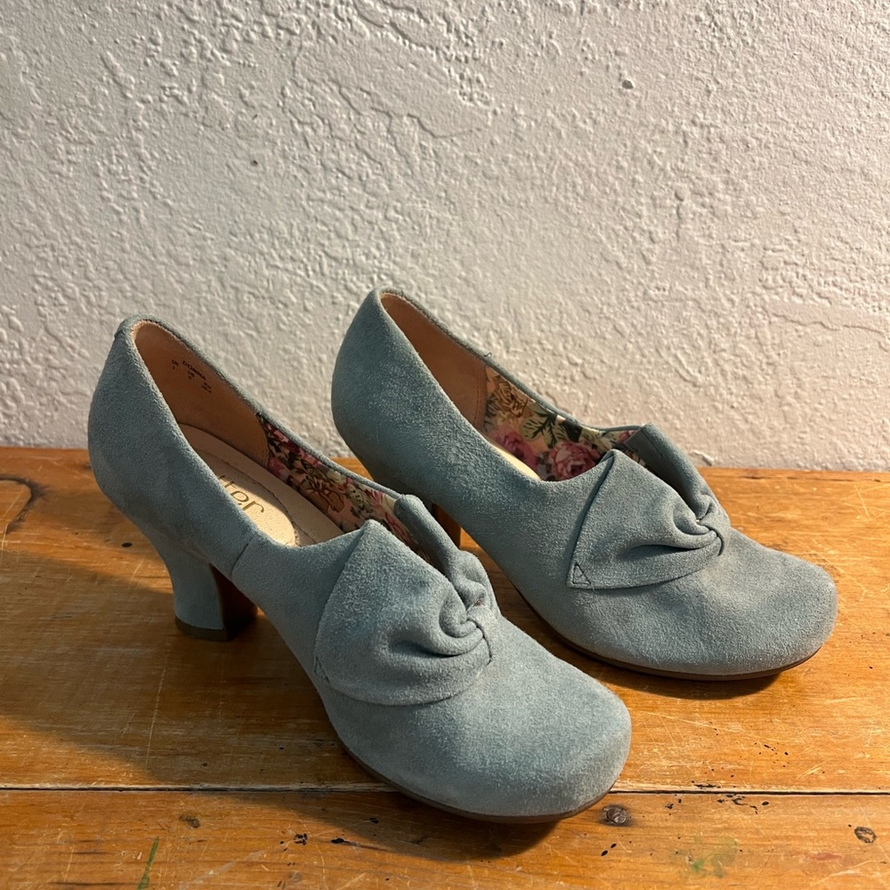 Hotter Blue Grey Vintage-Inspired Heels with Chunky Heel